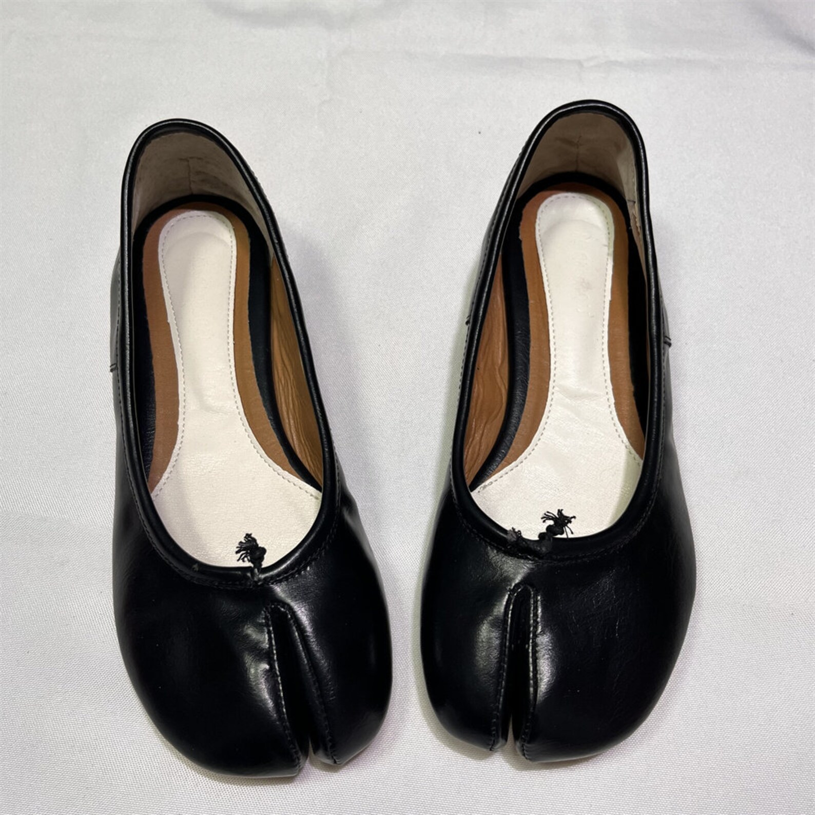 Tiktok'S Tabi Shoe Frenzy: A Divided Community - 4x4ppc7