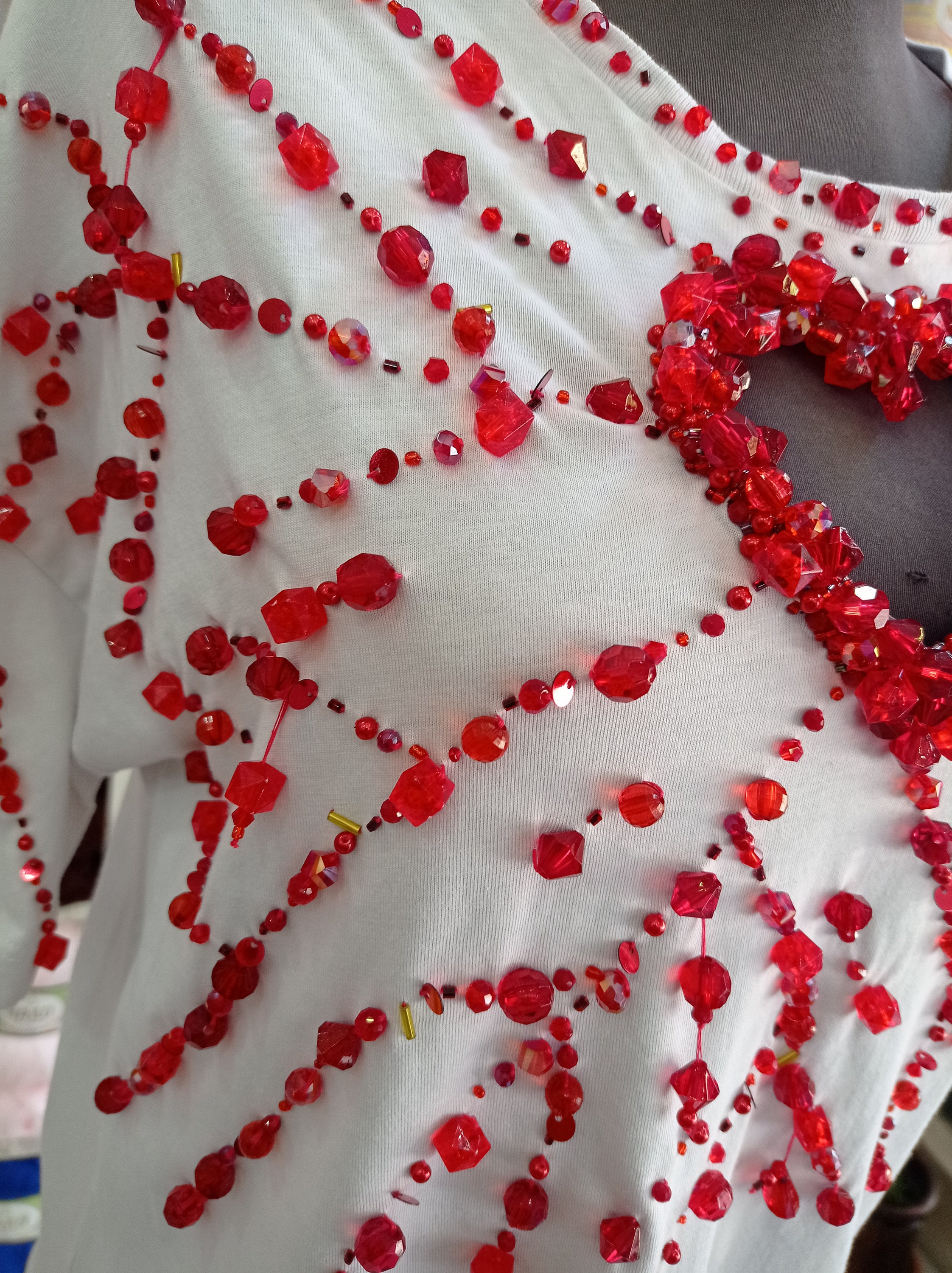 Missing Heart, Bead Embroidered Heart Low-cut White T-shirt