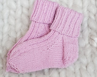 Chaussettes pour bébé en laine mérinos tricotées à la main, 0 - 6 mois| Rose