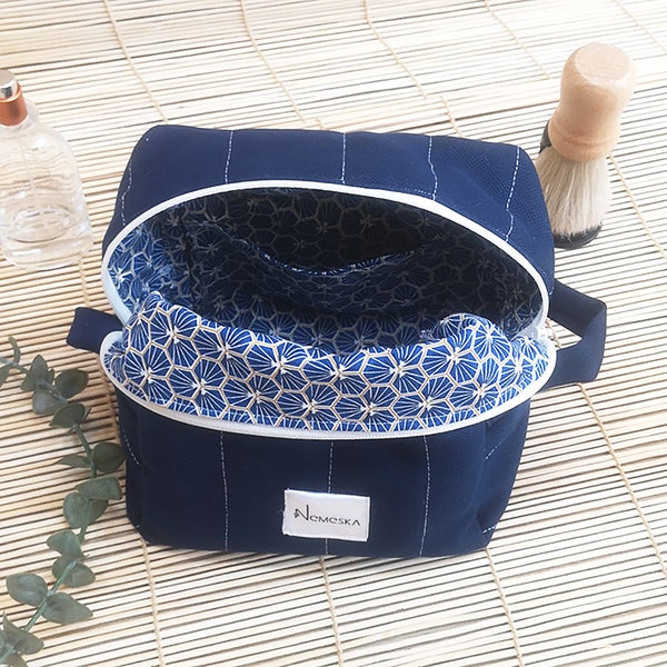 Trousse de toilette homme – trousseau masculin en tissu uni marine - coton bio matelassé cousue main – Nemeska