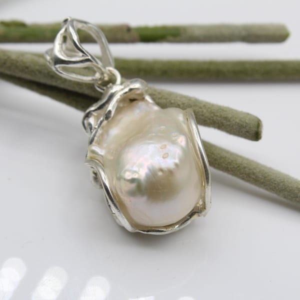 Pearl Pendant , Sterling Silver 925 , Baroque Pearl, Cultured pearl Handmade pendant, High Quality pearl, Gift