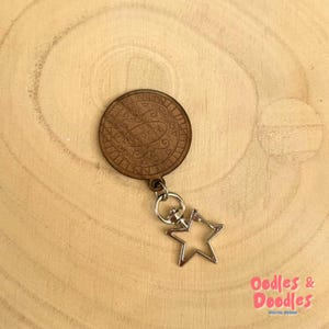 Handmade Wooden Cookie Keyring: Laser Engraved Biscuit Keychain with Star Clasp