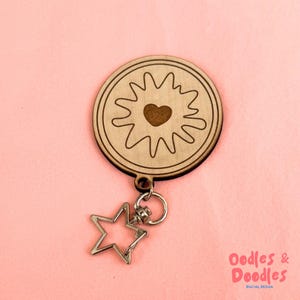 Wooden Jammie Dodger Keyring: Laser Engraved Biscuit Charm
