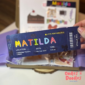 Matilda Individuelle Theaterkarte | Musikalisches Geschenk | Individuelles Geschenk | Überraschungskarte | Theater Geschenke | Broadway-Liebhaber | Musiktheater