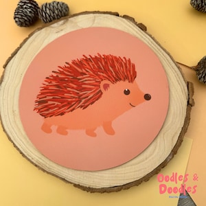 Igel Mauspad | Mauspad | Niedliches Schreibtisch Zubehör | Herbst Raumdekor | Orange Mousepad | Süsser Igel | Rundes Mauspad mit 20 cm Durchmesser