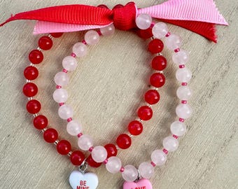Valentine Conversation Heart Bracelet Candy Heart Charm Sweetheart Jewelry Girlfriend Valentine&#39;s Day Bead Be Mine Charm Bracelet Stack Gem