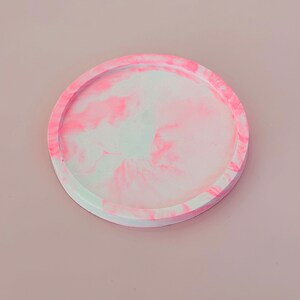 Decorative tray neon ceramic in marble look round tray for jewelry or decoration