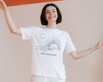 Het is een Balance unisex jersey T-shirt met korte mouwen