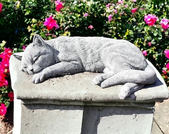 Contented cat statue Laying kitten figure Concrete yard decoration Outdoor sleeping cat grave Garden pet sculpture