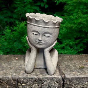 Garden nymph pot decoration Concrete garden flowers pot figure Flowers planter statue Nymph face sculpture Garden figurine