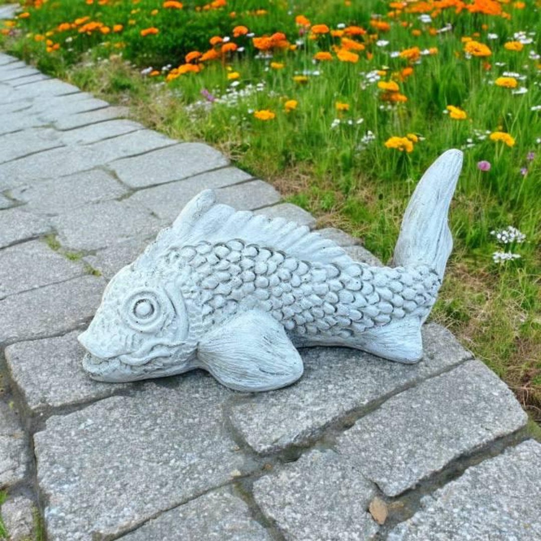 Swimming Fish Statue Detailed Fish Realistic Fish Sculpture Wild ...