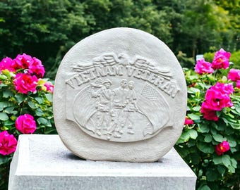 Vietnam Veteran statue Veterans rock Concrete rock sculpture Outdoor soldiers memorial decoration