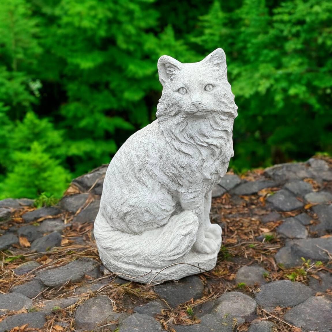 Sitting cat statue Concrete garden pet figure Outdoor yard cat memorial art Stone figurine Detailed kitten sculpture