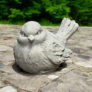 Concrete wooden looking bird statue Realistic bird figure Garden art Stone garden decoration