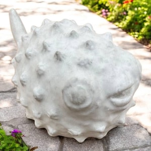 Pufferfish statue Detailed ocean fish figure Concrete fish statuary Marine decoration Outdoor stone animals sculpture Cement fish ornament