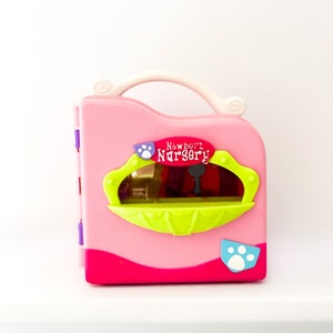 2007 Hasbro Littlest Pet Shop Pink Newborn Nursery Playset House image 1