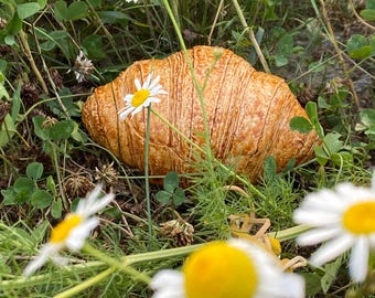 Vela de croissant hecha a mano, vela de pastel realista en un frasco de croissant, decoración única para el hogar