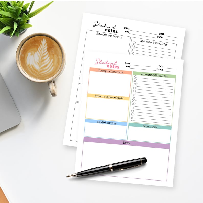 K&ouml;nnte beinhalten: Zwei druckbare Sch&uuml;lernotizvorlagen mit bunten &Uuml;berschriften. Die obere Vorlage hat Abschnitte f&uuml;r St&auml;rken/Interessen, Unterbringungsm&ouml;glichkeiten/Plan und Notizen. Die untere Vorlage hat Abschnitte f&uuml;r St&auml;rken/Interessen, Bereiche zur Verbesserung/Bed&uuml;rfnisse, zugeh&ouml;rige Dienste, Elterninformationen und Notizen.