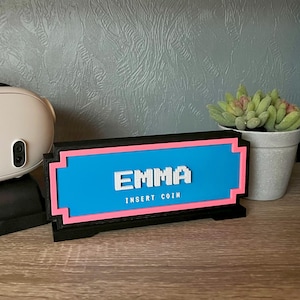 Custom Pixel Name Sign – “Insert Coin” Arcade Style – Retro Gamer Desk Nameplate  – Personalized Gaming Decor – Gift for Gamers
