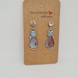 Cute earrings cat