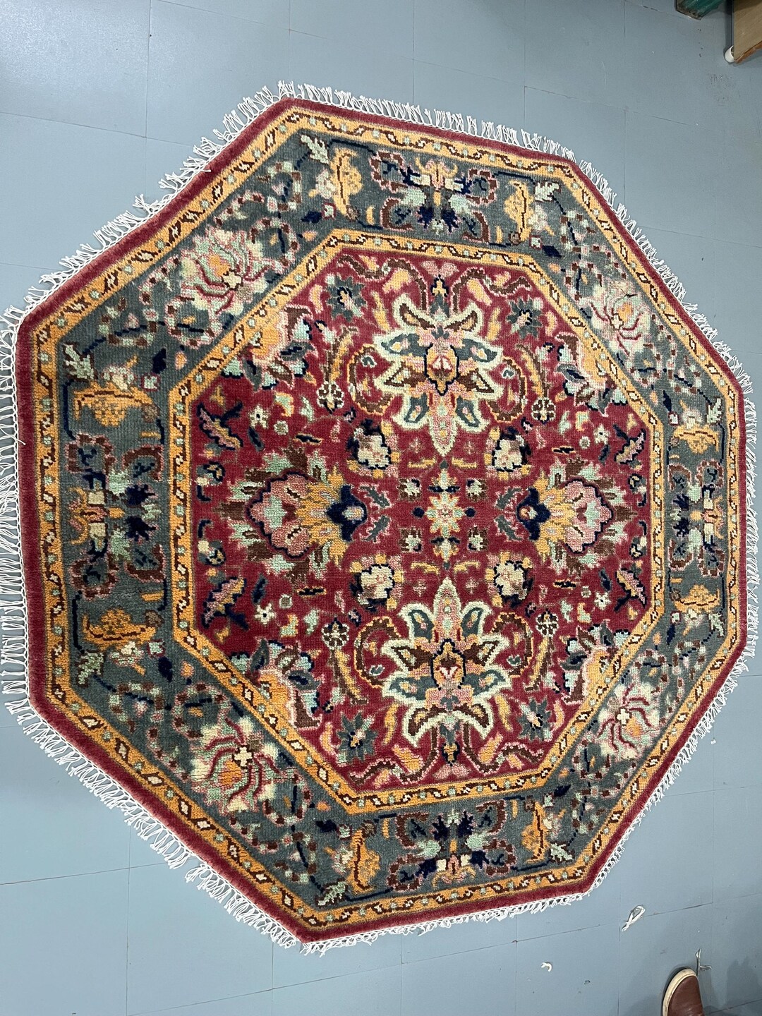 Decagon Rug Vintage Octagonal Floral Medallion Rug | Burgundy & Sage Green ...