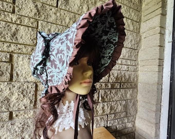 Gorro de estilo victoriano; estampado paisley turquesa/marrón de estilo antiguo, volantes marrones; para mujer adulta; ideal para recreaciones históricas y cosplay.