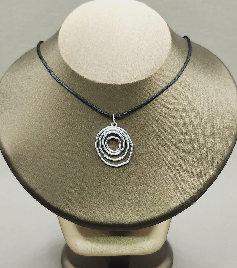 Swirl Charm Necklace, Y2K Necklace, Evil Eye Necklace, Oval Necklace