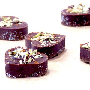 6 Tastes | SPRING: Berry Boost chocolates