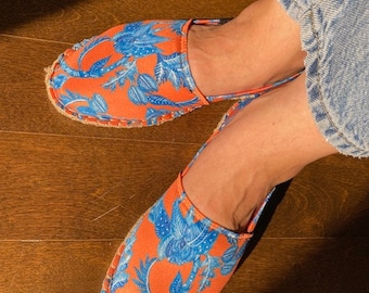 Alpargatas Artesanales de Batik - Disponibles en Azul, Naranja y Amarillo