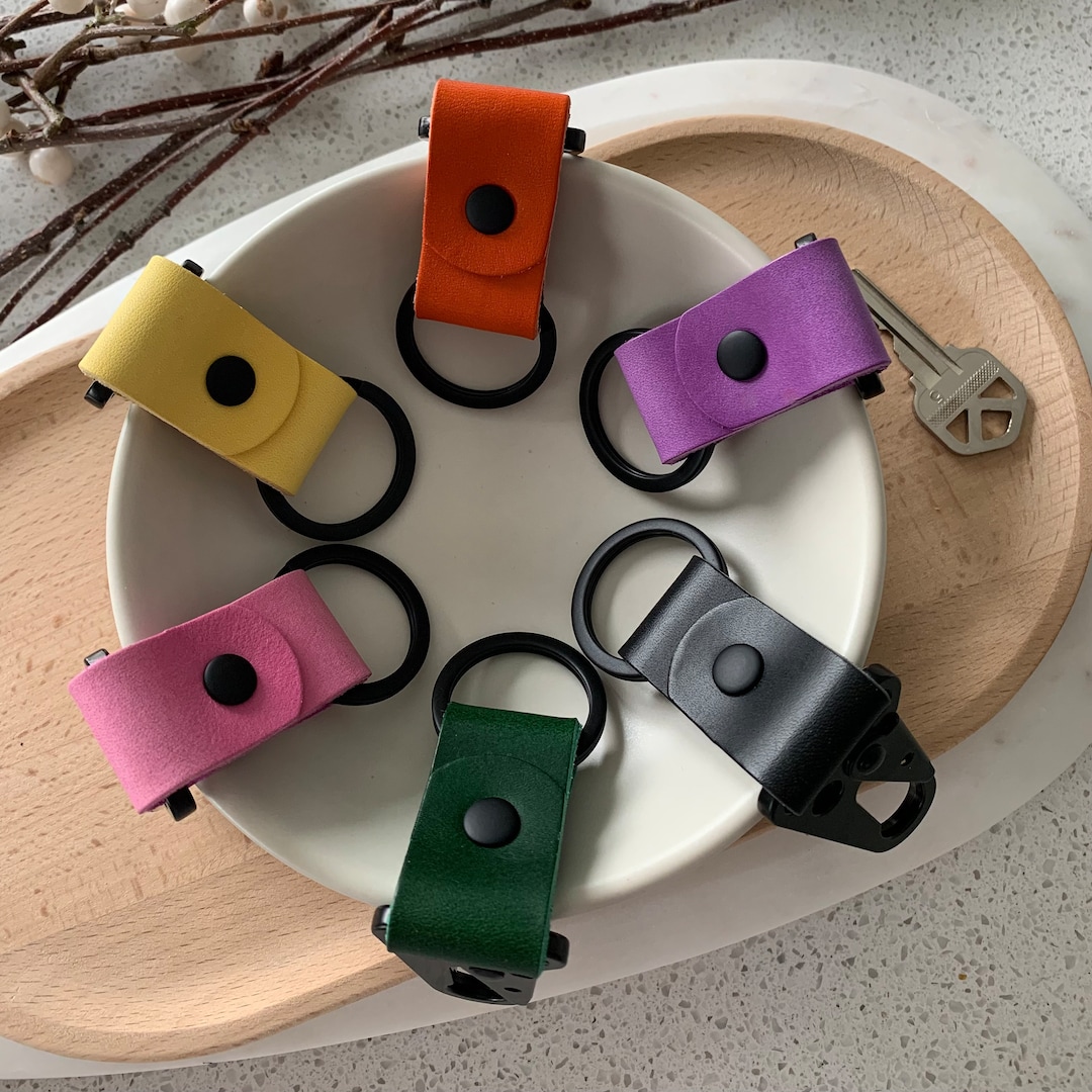 Tactical Keychain Leather EDC Lever Clip Carabiner Blackout Key Fob