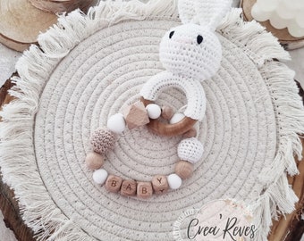 Hochet bois lapin crochet