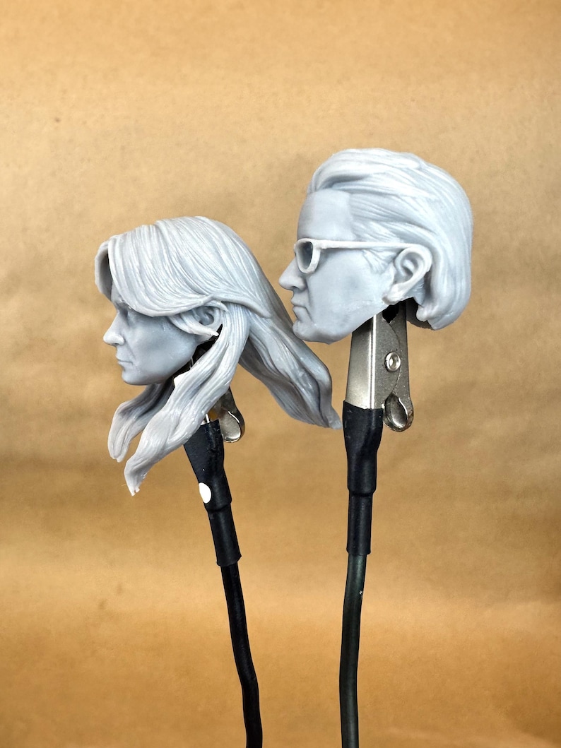 Custom Aunt May and Uncle Ben Heads in 8k resin. Sculpts by vmytoy and produced at the Los Angeles studio.
Side view.