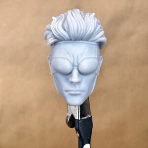 Custom INVINCEBLE (Comic) Head sculpt in 8k resin. Designed with Hyden3d and produced at the Los Angeles workshop.
Front view.
