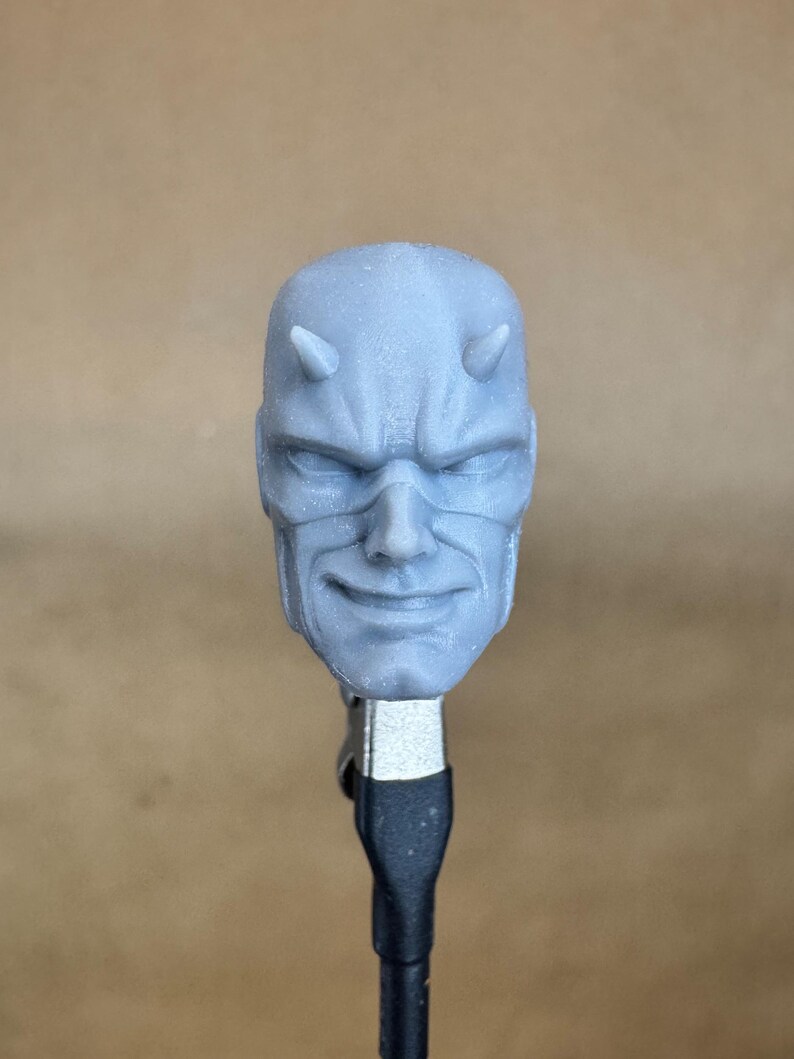Custom DAREDEVIL (Waid/ Samnee) head in 8k resin. Sculpt by Orobus and produced at the Los Angeles studio. 
Front view.