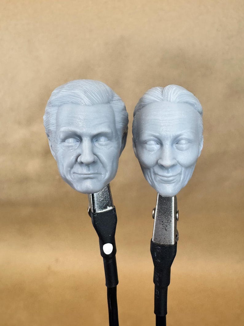 Custom AUNT MAY and UNCLE BEN Heads in 8k resin. Sculpted with vmytoy and produced at the Los Angeles studio.
Front view.