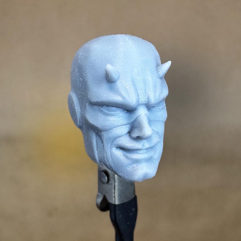 Custom DAREDEVIL (Waid/ Samnee) head in 8k resin. Sculpt by Orobus and produced at the Los Angeles studio.
