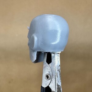 Custom DAREDEVIL (Waid/ Samnee) head in 8k resin. Sculpt by Orobus and produced at the Los Angeles studio. 
Back view.