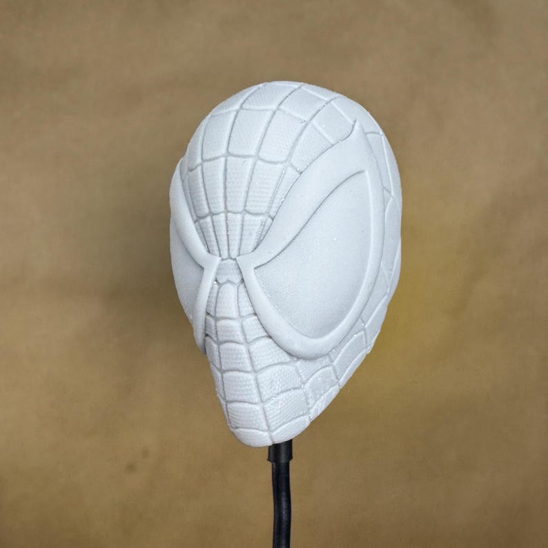 Custom SPIDER-MAN (McFarlane era) 8k resin head. Sculpt by JCirion3d and produced at the Los Angeles studio.