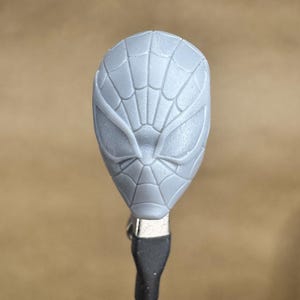 Custom SPIDER-MAN (Game) head in 8k resin. Sculpt by BlueDScultures and produced at the Los Angeles studio.
Front view.