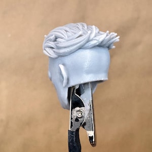 Custom INVINCEBLE (Comic) Head sculpt in 8k resin. Designed with Hyden3d and produced at the Los Angeles workshop.
Back view.