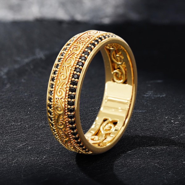 Anillo de bodas único de espinela negra, anillo de oro para hombre de inspiración vintage, delicada joya de boda grabada para él, elegante anillo de aniversario.