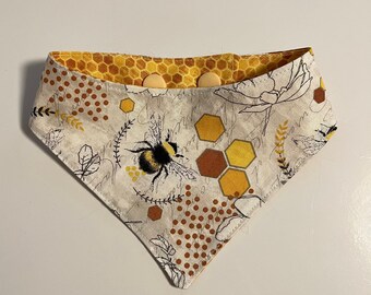 Bee-utiful reversible cotton pet bandana | Bees and yellow honeycomb | Cats or small dogs | Colorful spring summer style | Adjustable snaps