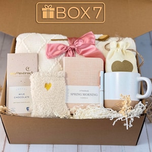 Encouragement Gift, Mom Gift Set, Hygee Gift Box, Thinking Of You Box, Cozy Care Package, Self Care Basket, Blanket Gift Box, Hug In A Box