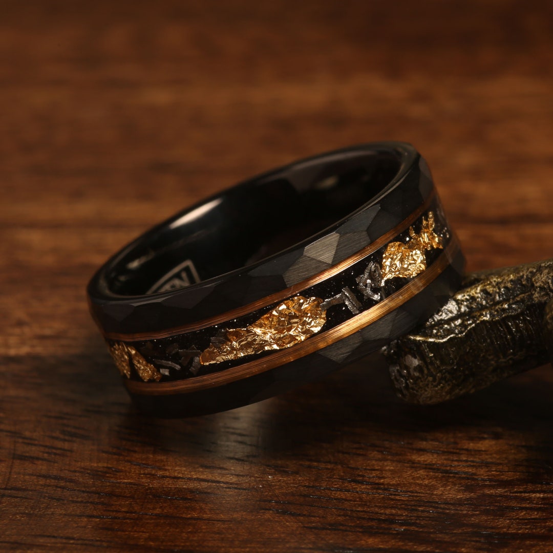 Men's Wedding Ring Meteorite Ring Hammered Gold Leaf, Black Hammered ...