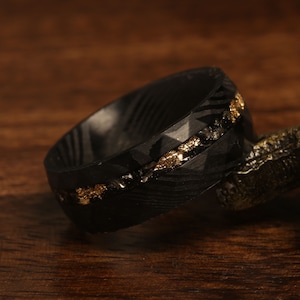 Damascus Meteorite & Crushed Gold Leaf, Crushed Gold Leaf Ring, Meteorite Ring, Man Wedding Band, Black Steel Hammered Ring, 8mm Ring