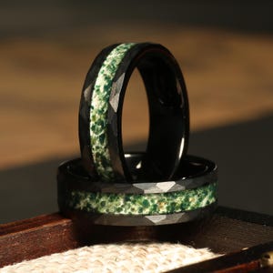 Mens Wedding Ring, Hammered Black Tungsten Ring Moss Agate, 6mm Mens Wedding Band, Natural Eco-Friendly Moss Agate Black Mens Ring