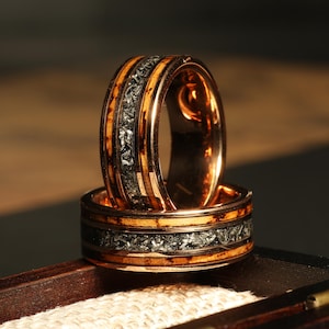 Mens Wedding Band with Burnt Whiskey Barrel and Meteorite, Meteorite Ring, 18K Rose Gold Tungsten Mens Ring, Whiskey Barrel Wedding Band