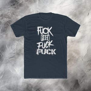 -shirt typographique de mots F répétés empilés | T-shirt avec gros mots