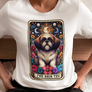 Carte Taro avec chemise Shih Tzu, col en V, sweat-shirt ou débardeur dos nageur, cadeau d'anniversaire Shih Tzu, t-shirt cadeau pour amoureux des chiens, chemise maman chien
