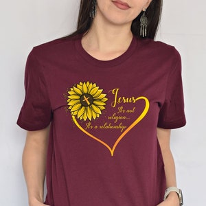 Heart Sunflower Jesus Shirt, Christian Gift T-Shirt, Christian Gifts for Women Tshirt, Religious Gifts Tee, Sunflower Jesus Graphic Tee